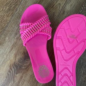 Vince Camuto 7m HotPink sandals